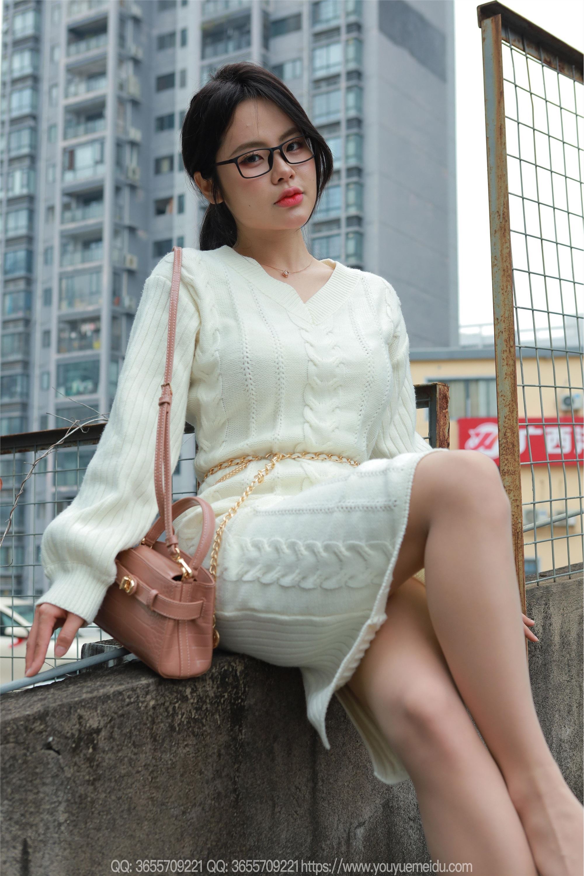 IESS异思趣向  2025.03.10 丝享家 1997 兔兔《高开衩包臀裙》